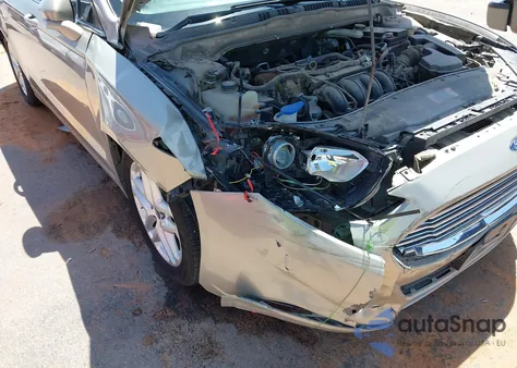 2015 Ford Fusion Se z USA, uszkodzony, nr VIN 3FA6P0H72FR236137